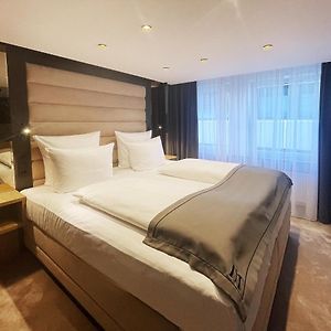 Deluxe Zimmer mit Kingsize-Bett